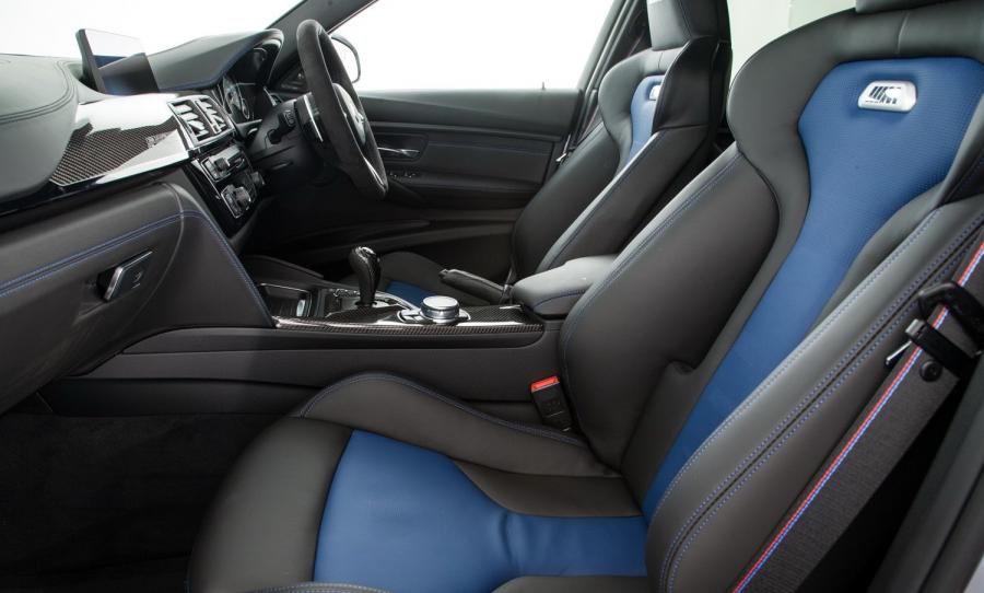 Интерьер BMW M3 30 Years M3 2016 года  (UK) (фото 10 из 12)